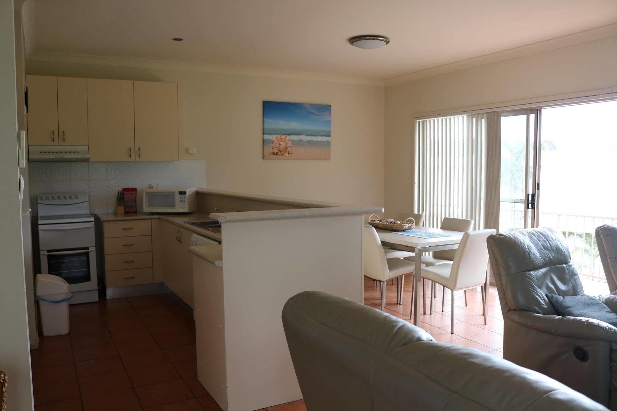 Beaches Apartments Merimbula Exteriör bild